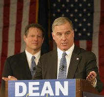 Howard Dean > Former Vice President and 2000 Presidential Candidate Al Gore endorses Gov. Howard Dean with a speech in Cedar Rapids, Iowa on Tuesday.

Ryan Witt/ Deanforamerica.com